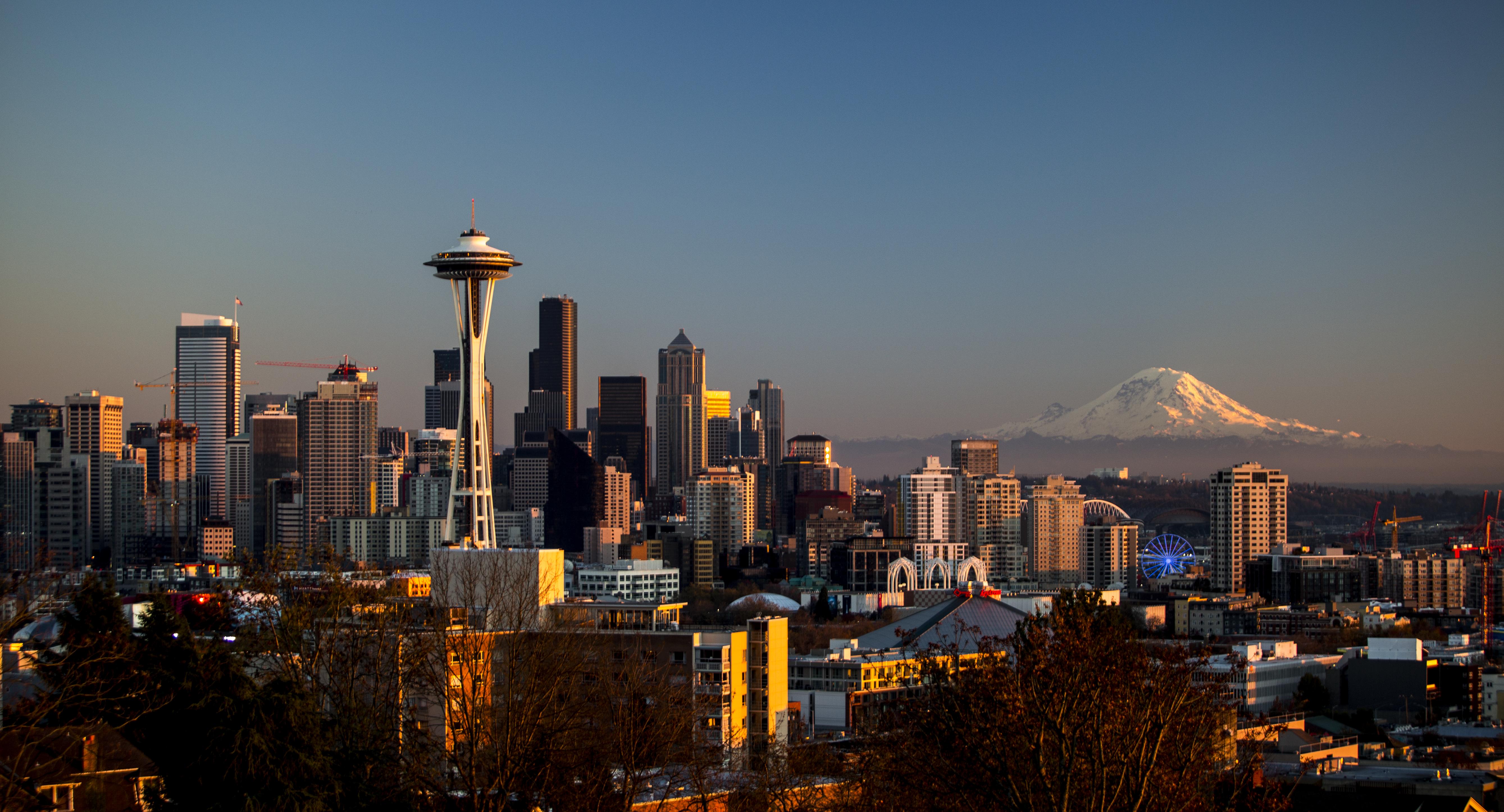 Skyline view of Seattle with Mt. Rainier in the distance.